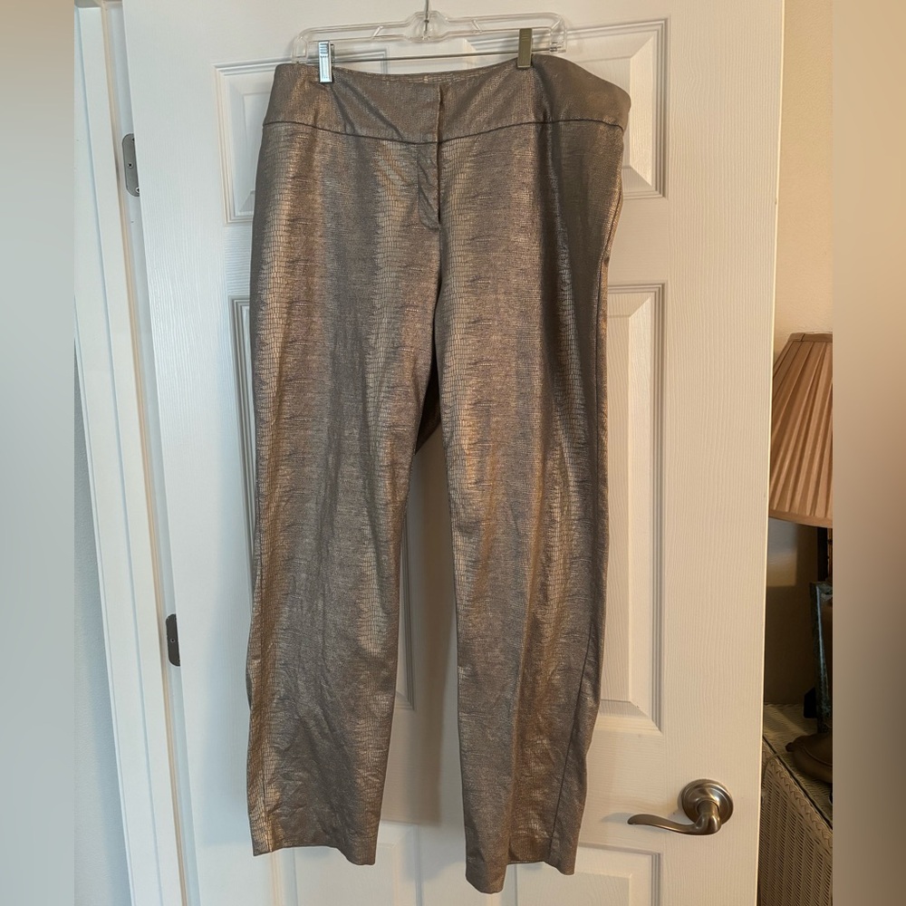 Alfani gold metallic snake print slim leg tummy control ladies pants size 18W.